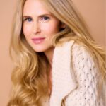 Anna Hutchison
