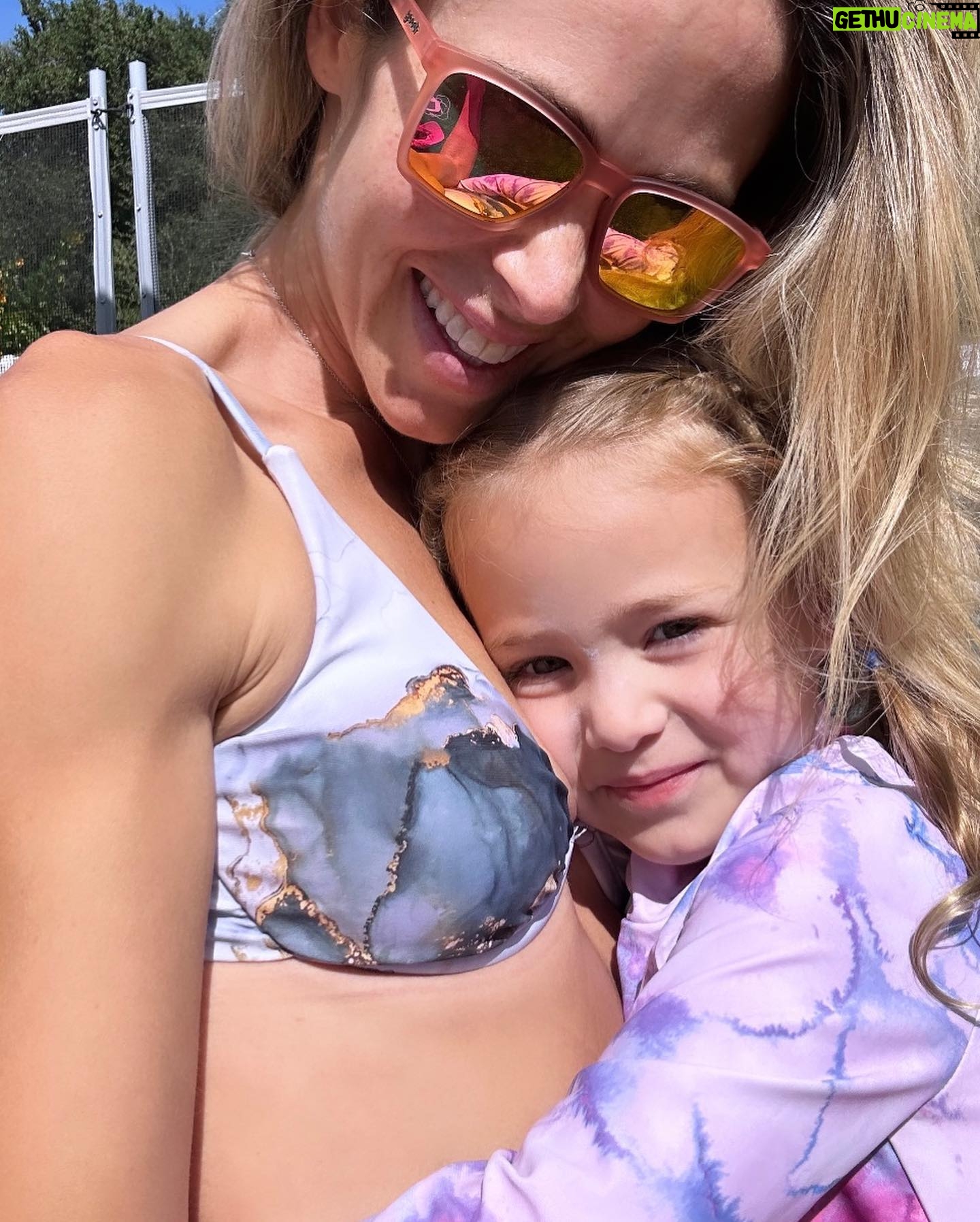 Anna Hutchison - 2.7K Likes - My gorgeous girl💞💜💕