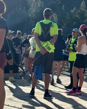 Anna Hutchison Instagram - Woohoo!!!! @rocktahoehalf you absolute beauty! Such a gorgeous run 🏃🏼‍♀️ 
Thanks so much Gaz @getrunning ! I’ve had so much fun training for this #halfmarathon 
And thank you to my beautiful cheer squad! 👨‍👩‍👧‍👦
Where are we running next??😝