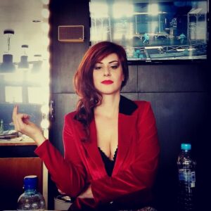 Anna Jakab Rakovská Instagram - Old photo od @tomkokes zatisie medzi flaskami. So from now, see you in theatre,theatre or else theatre. Choose yours,see wondres
