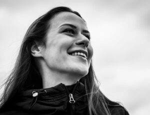 Anna Jakab Rakovská Instagram - If you have mood swings as I have,try to go for a walk with @thomasslavik . At the end he takes pictures like these! <3
#take your time