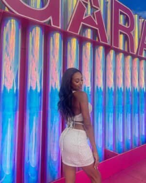 Anna-Maëlle Laprise Instagram - @garageclothing x @osheaga 🎡💗🍭
#iweargarage #garage #osheaga