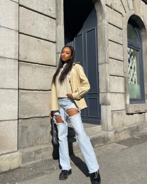 Anna-Maëlle Laprise Instagram - golden giiiirl ✨