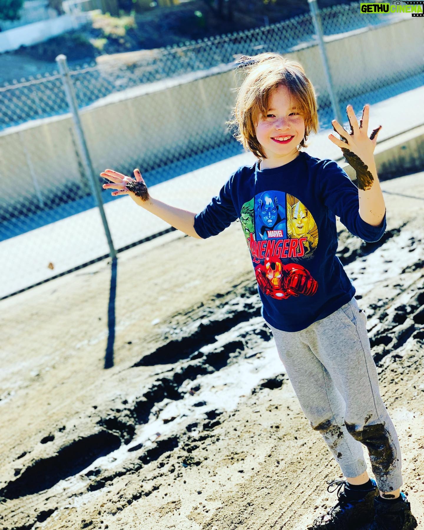 Anna Silk - 2.4K Likes - A year ago he would have stepped around all this mud and now he jumps right through it:). Way to go Sammy❤️