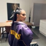 Anna Abreu Instagram – Minä ja mun Lissabonin vintage-löytö ollaan matkal Turkuun. Nähää siel klo 22.00🫶