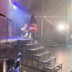 Anna Abreu Instagram - EILINEN FULL HOUSE ALLAS OLI NEXT FUCKING LEVEL! Tässä videodump!❤️❤️ 1. Rakastan tätä kohtaa keikalla🔥🔥 2. Teil on niin ihana meininki😭 3. @cledoos verse ja TWERK 4.Laulu ilman sanoja😭 5. Te lauloitte NIIIIIN kovaa ja kauniisti 6. Hame lens kesken dancebreikin 7. Kattokaa tää hahahahahahhaha jes uus ”festarikommellus” 1.,2.,4.,5.,7. 📷: @t.salmine 2 muuta klippii kiitos ihanat yleisössä olleet ku lähetitte