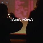 Anna Abreu Instagram – Meidän yhteisbiisi Sisko ulkona tänä yönä!! 
Tänää ollaan muuten alkuillasta livenä sekä instassa et Tiktokissa, joten suosittelen olee valpaana!😍 Jaellaan vähän ylläreit siskoille!