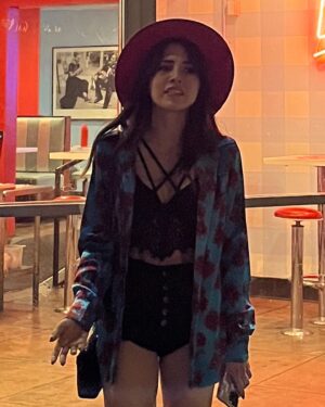 Anna Akana Instagram - howdy ladies 💅🏻due to personal reasons, I’m evil & gay now