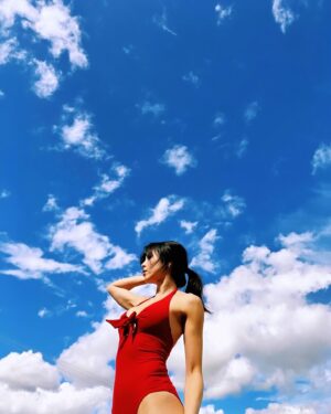 Anna Akana Instagram - just a little thirst trap to hack the algorithm & remind you this ✨sell out✨ is on tour*

*will not be wearing a bathing suit on stage