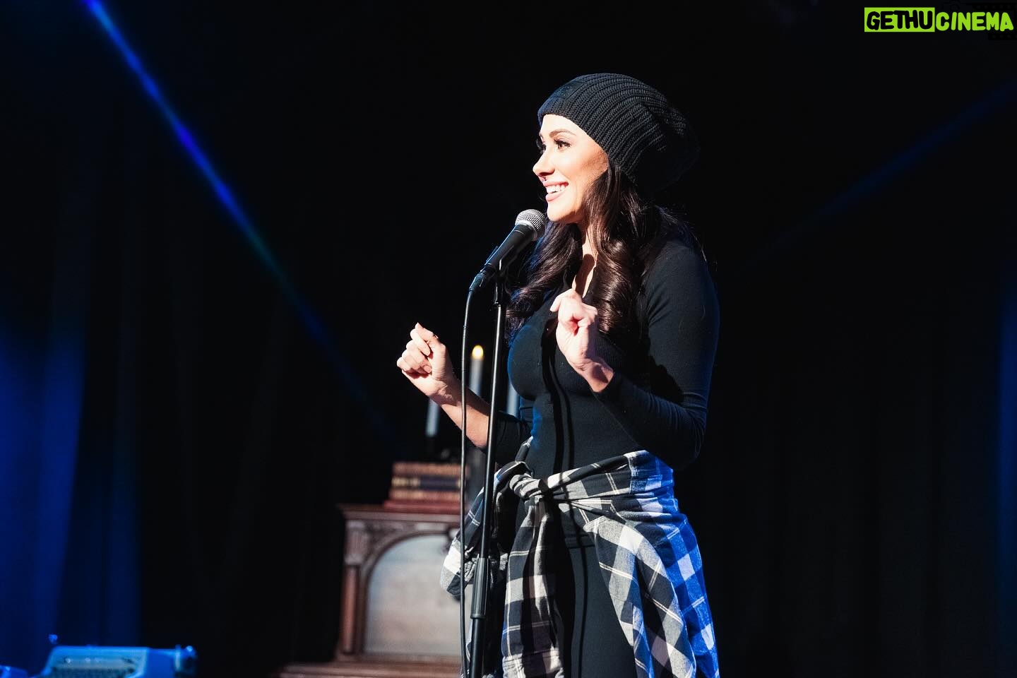 Anna Akana Instagram - Spring tour is almost over β¨ next week: Austin & Raleigh! Then this summer: Fringe & London π
π» you know where the tickets are. Thank you to @jennifersterger @taqweet & @chrissasparkles for some amazing shows! π·: @vancorona & @jimmccambridge