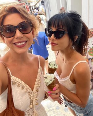 Anna Akana Instagram - happy birthday to my travel wife / gym bestie / glinda to my elphaba ✨ 

I love traveling the world with you, dressing up, going out (& going to bed early while you rage on like the Irish madman you are), reading your chapters early, laughing harder than I can bear & reminding you to drink water

I wish I could be there to celebrate the day with you!! Until our next adventure Xx