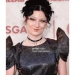 Anna Brisbin Instagram - The Hunger Games: The Ballad of Songbirds and Snakes…. sksksjsjjsjssnbsbd where to BEGINNNNN??!?!?! This premiere was everything. I adored the Hunger Games books and movies and never thought we’d be BACK IN PANEM but as horrendous and bloodthirsty as it is, IT FEELS SO GOOD TO BE BACK. 😂 And this movie is BEAUTIFUL. Watching Coriolanus Snow become who he’s destined to be is FASCINATING I LOVE A VILLAIN ORIGIN STORY. Tom Blyth killed it as Corio, and Dr. Gaul is probably my fav Viola Davis role ever, but I think *everyone* will be even more blown away by RACHEL FREAKIN ZEGLER and her STTTUUNNNINNGGG, INSPIRING, WONDERFUL, TALENTEDBRILLIANTINCREDIBLEAMAZINGSHOWSTOPPINGSPECTACULAR Lucy Gray Baird!! That girl can SING and BREAK YOUR HEART in two seconds flat! 💜🎙️🕊️✨ @tomblyth @violadavis @rachelzegler This story is gripping from beginning to end. Which is impressive because baby she’s LONGGG. I feel like I just watched a whole trilogy in one sitting but I LOVED IT. 😍🕊️🐍✨ Thank you thank you thank you @lionsgate for the invite to the premiere. For dress code you said “Capitol Chic” and I asked myself What Would Cinna Do. 💛✨ Now brb I’m going to binge the original movies IMMEDIATELY. @thehungergames #LionsgatePartner #TheHungerGames #TheBalladOfSongbirdsAndSnakes