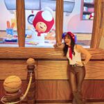 Anna Brisbin Instagram - Had the best day at Super Nintendo World in @unistudios!! 🍄🥰🤍 Dressed in my Chef Toad-inspired fit, obviously we feasted at Toadstool Cafe, demolished the mini-games, earned tons of coins discovering secrets around the park, and for once I WON Mario Kart in the Mario Kart: Bowser’s Challenge ride!! 🏆🏁 Thank you @unistudios for the tickets!! Can’t wait to come back and earn more stamps and coins for #TeamToad!! 🍄 #SuperNintendoWorld #AtUniversal #invited