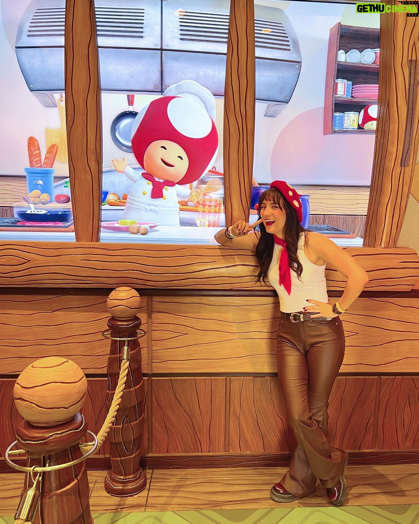 Anna Brisbin - 13.1K Likes - Had the best day at Super Nintendo World in @unistudios!! 🍄🥰🤍 Dressed in my Chef Toad-inspired fit, obviously we feasted at Toadstool Cafe, demolished the mini-games, earned tons of coins discovering secrets around the park, and for once I WON Mario Kart in the Mario Kart: Bowser’s Challenge ride!! 🏆🏁 Thank you @unistudios for the tickets!! Can’t wait to come back and earn more stamps and coins for #TeamToad!! 🍄 #SuperNintendoWorld #AtUniversal #invited