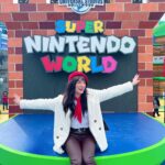 Anna Brisbin Instagram - Had the best day at Super Nintendo World in @unistudios!! 🍄🥰🤍 Dressed in my Chef Toad-inspired fit, obviously we feasted at Toadstool Cafe, demolished the mini-games, earned tons of coins discovering secrets around the park, and for once I WON Mario Kart in the Mario Kart: Bowser’s Challenge ride!! 🏆🏁 Thank you @unistudios for the tickets!! Can’t wait to come back and earn more stamps and coins for #TeamToad!! 🍄 #SuperNintendoWorld #AtUniversal #invited