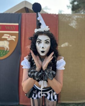 Anna Brisbin Instagram - Mime-Clown or Clown-Mime? The world may never know. 
#renfaire #clown #mime #renfest #renaissancepleasurefaire 
@renaissancepleasurefaire