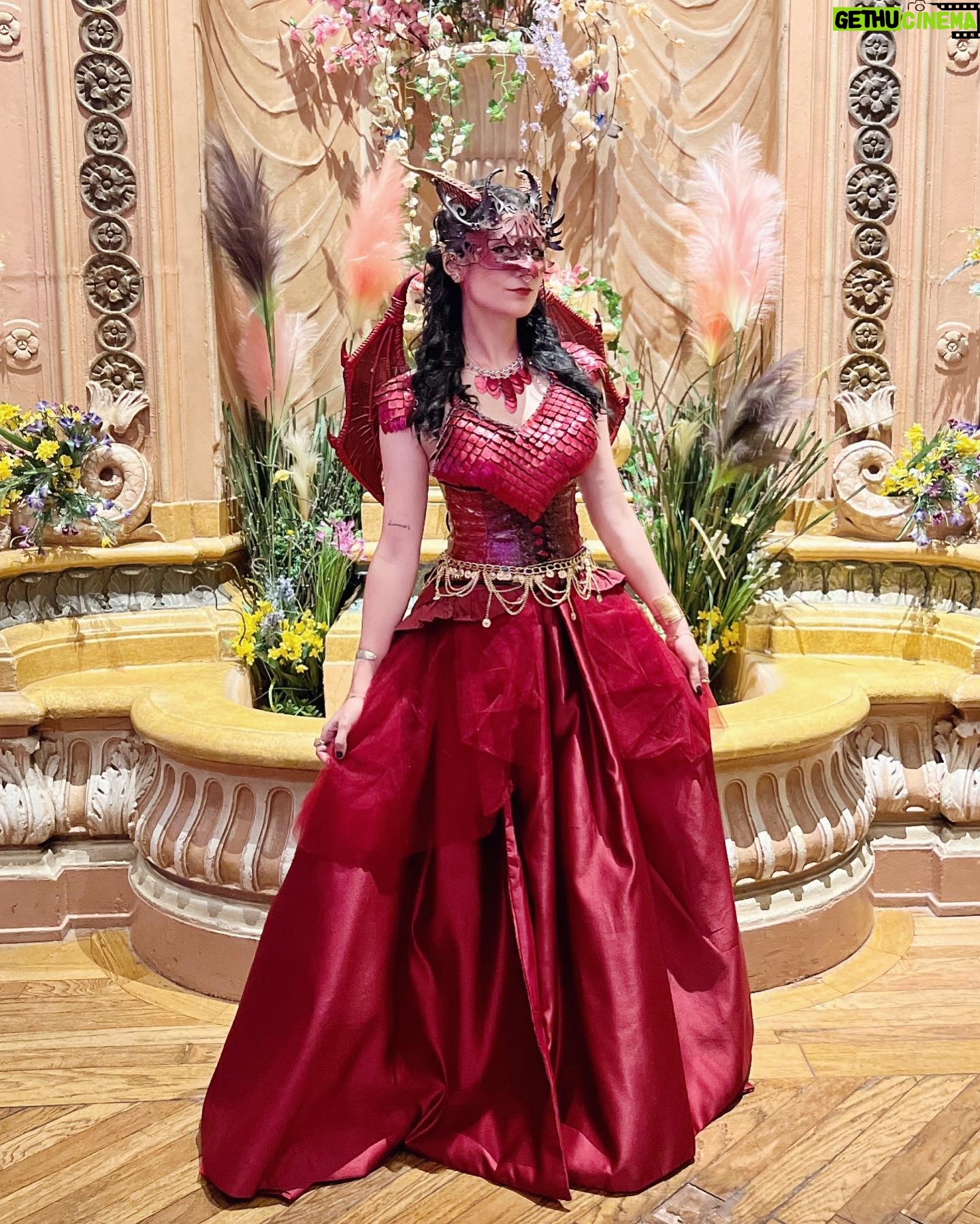 Anna Brisbin Instagram - That’s a wrap on @lojmasquerade 2023. 🥲 Always the most magical night(s) of the year, filled with the best people watching I’ve ever experienced featuring the most creative and wondrous costumes you can imagine. I’m so glad this year I went both nights so I could have my spooky night Friday and my fantastical dragon night Saturday. ❤️🔥 🪡corset by master seamstress @nicolerieko 🎭mask by @mischiefmasks 🛡️armor by @syntheticdaisydesign 😈horns by @unicorncorner #labyrinthmasquerade #labyrinthball #dragoncosplay #reddragon #lojmasquerade