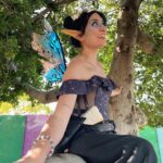Anna Brisbin Instagram - Step 1) Go to Ren Faire Step 2) Find a tree Step 3) Have fun 🧚‍♀️🌳✨ #renfaire #renfest #renaissancepleasurefaire #fairy #faerie