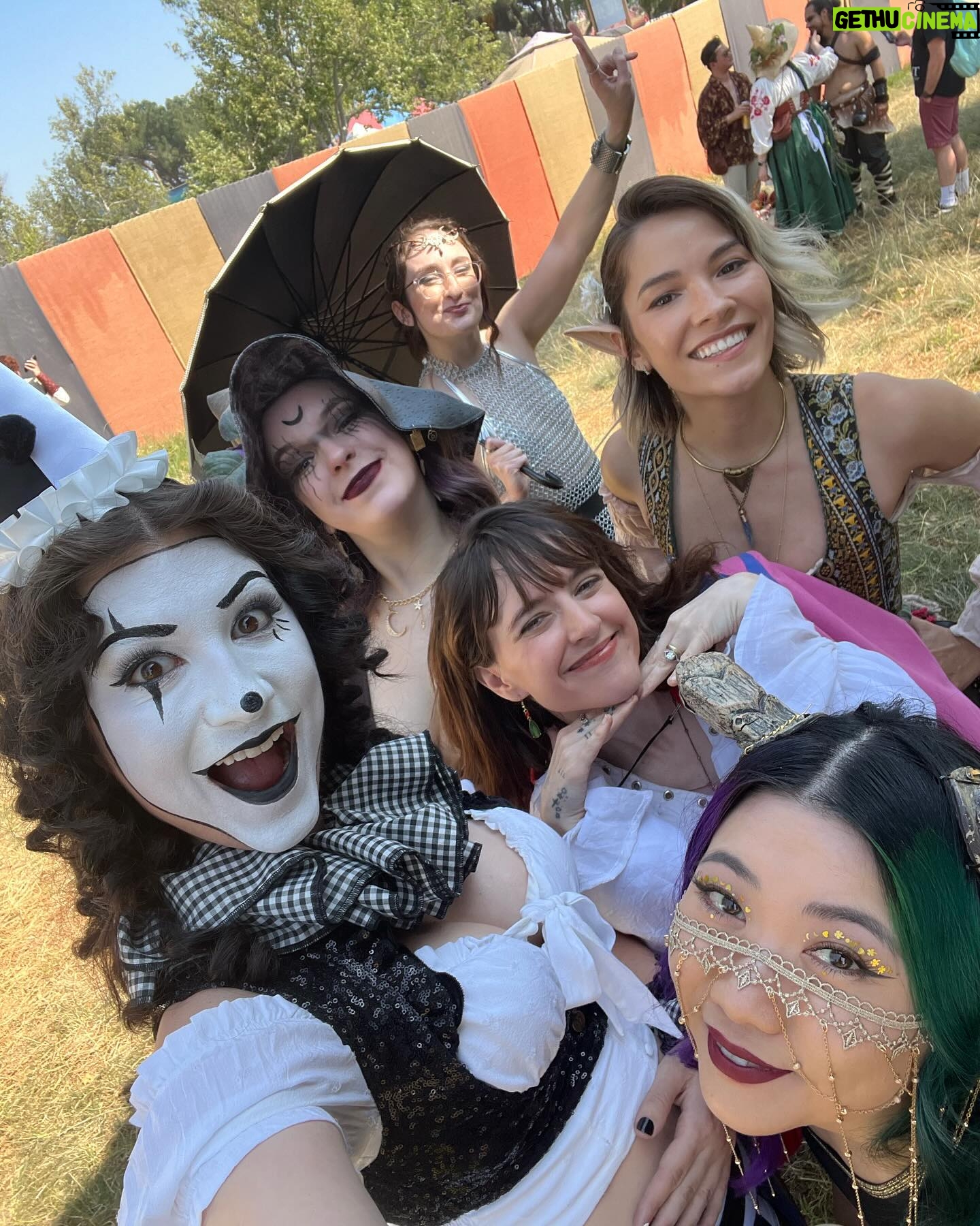 Anna Brisbin Instagram - Mime-Clown or Clown-Mime? The world may never know. #renfaire #clown #mime #renfest #renaissancepleasurefaire @renaissancepleasurefaire