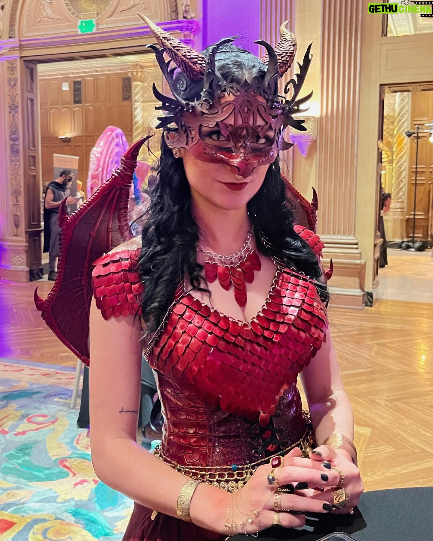 Anna Brisbin Instagram - That’s a wrap on @lojmasquerade 2023. 🥲 Always the most magical night(s) of the year, filled with the best people watching I’ve ever experienced featuring the most creative and wondrous costumes you can imagine. I’m so glad this year I went both nights so I could have my spooky night Friday and my fantastical dragon night Saturday. ❤️🔥 🪡corset by master seamstress @nicolerieko 🎭mask by @mischiefmasks 🛡️armor by @syntheticdaisydesign 😈horns by @unicorncorner #labyrinthmasquerade #labyrinthball #dragoncosplay #reddragon #lojmasquerade