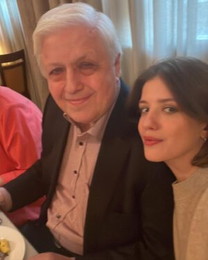 Anna Chipovskaya Instagram - 26 мая папе исполнилось 79 лет. Папа, пожалуйста, будь здоров, живи долго и будь рядом. Ты мне очень нужен.