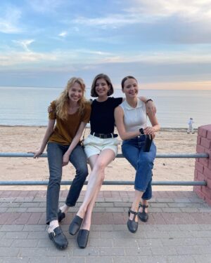 Anna Chipovskaya Instagram - Как это было (часть 1))

#первыйкласс на @ivi_official с 23 мая❣️