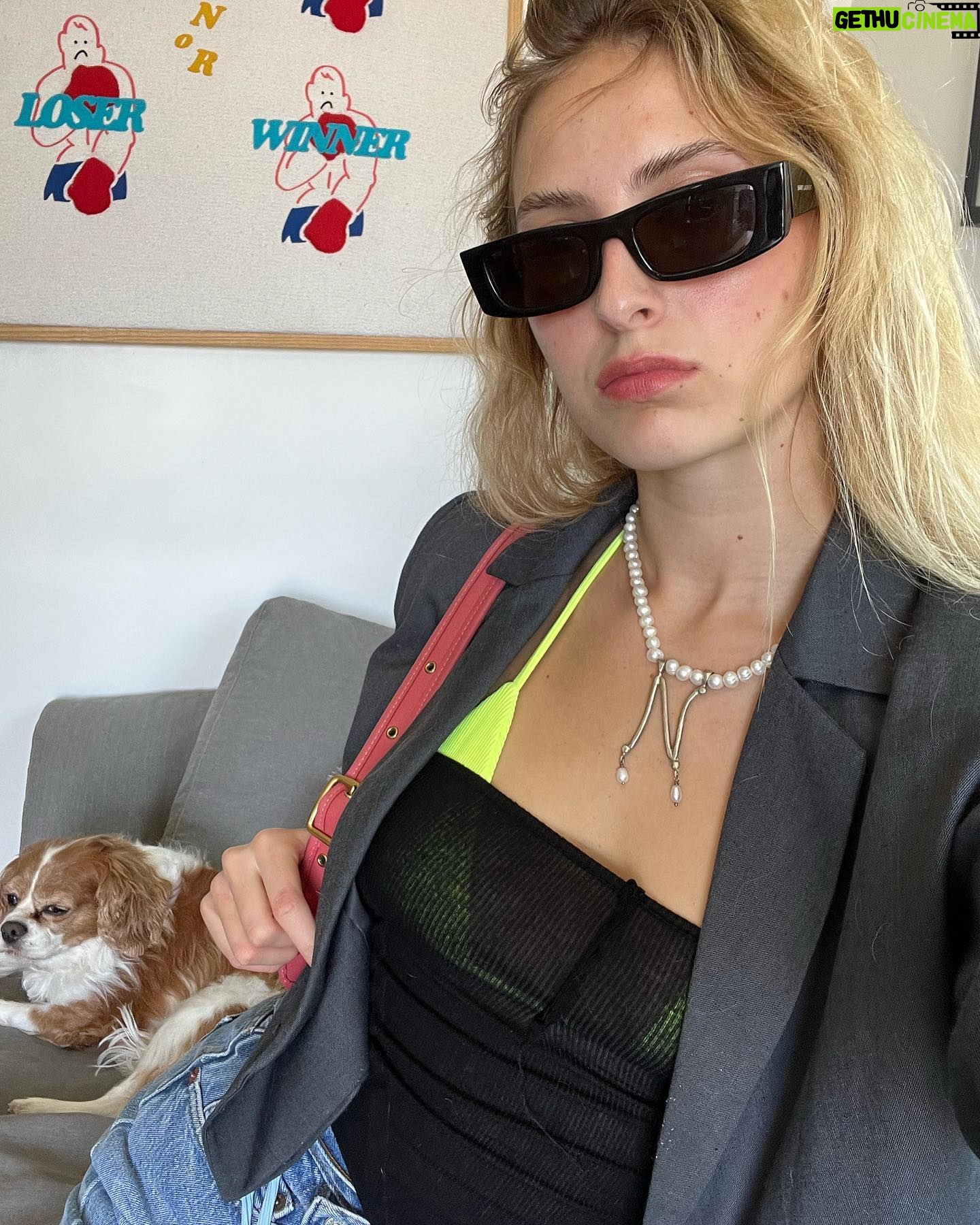 Anna Collins - 1.5K Likes -
