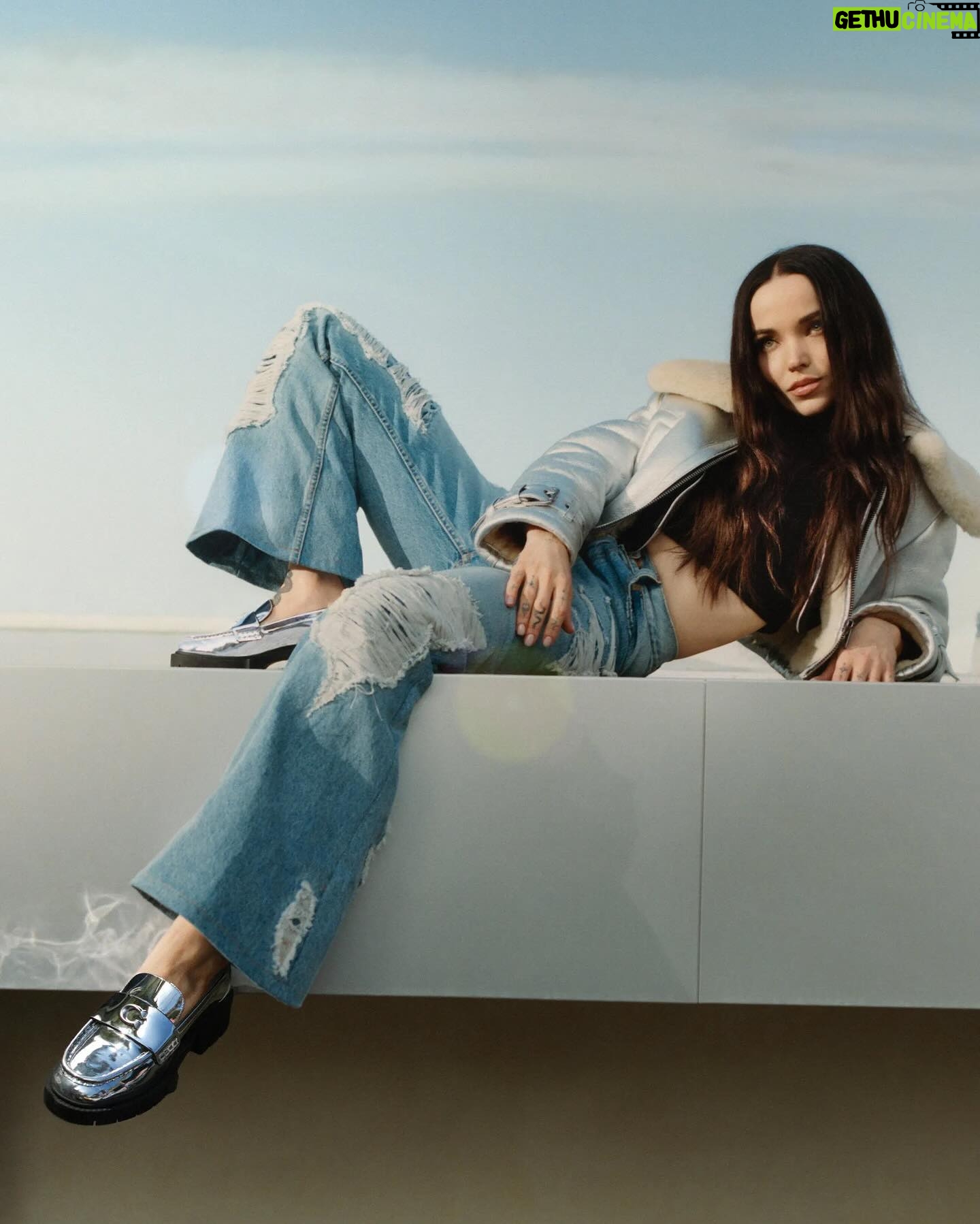 Anna Collins Instagram - 💎 movement by me for @coach 💎💕 for the beautiful @dovecameron and @mmkemio 💙 shot by @joshuawoods 💎