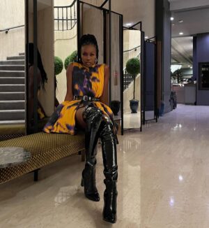 Anna Diop Instagram - Such a brat :) Tuesday night for Culture Con NY ✨🖤