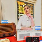 Anna Falchi Instagram - Cent’anni dalla nascita della radio italiana. Il 6 ottobre 1924 il primo annuncio che ha fatto la storia! #giornatamondialedellaradio @larocca.gina Pic by @danieleabbafashion