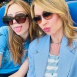 Anna Falchi Instagram - Insieme mamma e figlia in questo giorno speciale, Festa della mamma e 50 del primo scudetto di “mamma Lazio”. Anna e Alyssa together forever! @official_sslazio #sempreforzalazio #scudetto #alyssa #mammaefiglia #festadellamamma