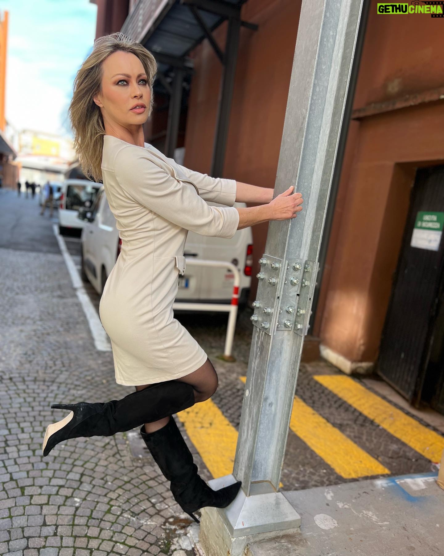 Anna Falchi Instagram - Scatti del giorno!! Pic by @digitalsauro @edasofficial