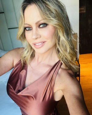 Anna Falchi Instagram - Ieri sera così, oggi chissà. Nuovo giorno, nuovo mood! @cine_hair_star @larmadio_di_lulu @memjs.italia