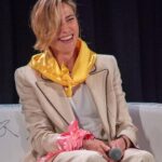 Anna Foglietta Instagram - Premio “Fionda di Legno 2024” È stato davvero un grandissimo piacere condividere con la Citta di Albenga pensieri e parole su quanto la vita necessiti di condivisione e cura. Grazie per avermi conferito questo importante riconoscimento per meriti in ambito sociale.Ogni volta che mi si offre l’opportunità di parlare di @everychildismychildets io sono felice perché ritrovo intorno a me una moltitudine di persone pronte a raccoglierne il significato e che si offrono di aiutarci. Abbiamo parlato anche della fondazione @unanessunacentomila_fondazione e dei tanti progetti legati a contrastare la violenza del maschile sul femminile e di come raccogliamo fondi per finanziare i centri anti violenza (in attesa del grande concerto di Verona del 4 e 5 maggio.) Evviva i “Fieui de Carrugi”, evviva Gino Rapa e Antonio Ricci che portano avanti i veri valori di conservazione e cura del territorio con entusiasmo e passione, continuando a tirare “fiondate” ben precise 💪🏻 E poi permettetemi di spendere due parole per la Signora @caterinacasellisugar … una donna, artista e imprenditrice super in tutto. Abbiamo spento insieme le candeline per il nostro compleanno e il mio cuore è esploso di gioia. . . . #fiondadilegno