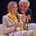 Anna Foglietta Instagram - Premio “Fionda di Legno 2024” È stato davvero un grandissimo piacere condividere con la Citta di Albenga pensieri e parole su quanto la vita necessiti di condivisione e cura. Grazie per avermi conferito questo importante riconoscimento per meriti in ambito sociale.Ogni volta che mi si offre l’opportunità di parlare di @everychildismychildets io sono felice perché ritrovo intorno a me una moltitudine di persone pronte a raccoglierne il significato e che si offrono di aiutarci. Abbiamo parlato anche della fondazione @unanessunacentomila_fondazione e dei tanti progetti legati a contrastare la violenza del maschile sul femminile e di come raccogliamo fondi per finanziare i centri anti violenza (in attesa del grande concerto di Verona del 4 e 5 maggio.) Evviva i “Fieui de Carrugi”, evviva Gino Rapa e Antonio Ricci che portano avanti i veri valori di conservazione e cura del territorio con entusiasmo e passione, continuando a tirare “fiondate” ben precise 💪🏻 E poi permettetemi di spendere due parole per la Signora @caterinacasellisugar … una donna, artista e imprenditrice super in tutto. Abbiamo spento insieme le candeline per il nostro compleanno e il mio cuore è esploso di gioia. . . . #fiondadilegno