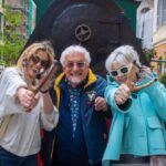 Anna Foglietta Instagram – Premio “Fionda di Legno 2024”

È stato davvero un grandissimo piacere condividere con la Citta di Albenga pensieri e parole su quanto la vita necessiti di condivisione e cura. 

Grazie per avermi conferito questo importante riconoscimento per meriti in ambito sociale.Ogni volta che mi si offre l’opportunità di parlare di @everychildismychildets  io sono felice perché ritrovo intorno a me una moltitudine di persone pronte a raccoglierne il significato e che si offrono di aiutarci. 

Abbiamo parlato anche della fondazione @unanessunacentomila_fondazione  e dei tanti progetti legati a contrastare la violenza del maschile sul femminile e di come raccogliamo fondi per finanziare i centri anti violenza (in attesa del grande concerto di Verona del 4 e 5 maggio.)

Evviva i “Fieui de Carrugi”, evviva Gino Rapa e Antonio Ricci che portano avanti i veri valori di conservazione e cura del territorio con entusiasmo e passione, continuando a tirare “fiondate” ben precise 💪🏻

E poi permettetemi di spendere due parole per la Signora @caterinacasellisugar … una donna, artista e imprenditrice super in tutto. Abbiamo spento insieme le candeline per il nostro compleanno e il mio cuore è esploso di gioia. 
.
.
.
#fiondadilegno