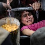 Anna Foglietta Instagram - Datemi più artisti e più microfoni aperti Il mio paese non può avallare l’uccisione di 13.000 bambini. Questa non è la mia Italia . . . #ceasefirenow🇵🇸 #stopgenocide