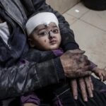 Anna Foglietta Instagram - Gaza - morti 11.833 bambini palestinesi Ucraina - oltre 500 bambini uccisi Mediterraneo - 110 bambini morti nel 2023 I bambini ci guardano e prima o poi ci chiederanno delle spiegazioni.. io non saprò cos rispondere perché davanti l’orrore della guerra non ho strumenti, ma desidero essere all’altezza del loro sguardo non vergognandomene mai. Dobbiamo essere all’altezza della sfida che il nostro tempo ci impone. Buon 2024 di lotta e passione per l’umanità . . . @everychildismychildets #stopwar #humanity #peace