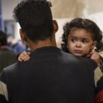 Anna Foglietta Instagram - Gaza - morti 11.833 bambini palestinesi Ucraina - oltre 500 bambini uccisi Mediterraneo - 110 bambini morti nel 2023 I bambini ci guardano e prima o poi ci chiederanno delle spiegazioni.. io non saprò cos rispondere perché davanti l’orrore della guerra non ho strumenti, ma desidero essere all’altezza del loro sguardo non vergognandomene mai. Dobbiamo essere all’altezza della sfida che il nostro tempo ci impone. Buon 2024 di lotta e passione per l’umanità . . . @everychildismychildets #stopwar #humanity #peace