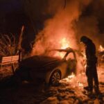 Anna Foglietta Instagram - Gaza - morti 11.833 bambini palestinesi Ucraina - oltre 500 bambini uccisi Mediterraneo - 110 bambini morti nel 2023 I bambini ci guardano e prima o poi ci chiederanno delle spiegazioni.. io non saprò cos rispondere perché davanti l’orrore della guerra non ho strumenti, ma desidero essere all’altezza del loro sguardo non vergognandomene mai. Dobbiamo essere all’altezza della sfida che il nostro tempo ci impone. Buon 2024 di lotta e passione per l’umanità . . . @everychildismychildets #stopwar #humanity #peace