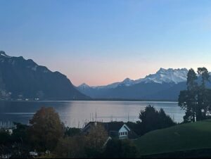 Anna Friel Instagram - A few weeks ago I was lucky enough to be invited to the @cliniquelaprairie longevity clinic in Switzerland. I did a 5 day detox reset.  It has changed my daily routine.  I will be forever grateful .  I tried Cryo  and breath work , I met with a wonderful dietitian who personalized my diet.  I walked in the alps had a wonderful fitness instructor, I had incredible visits to the spa, the best Thai massage I have ever had , a buccal face massage that hurts but gives the most incredible results and totally natural and I fell in love, with Switzerland. The most beautiful place with the most attentive staff I am still drinking the special herbal teas daily instead of caffeine and exercising daily. Thank you for having me I know I am very very lucky.
@cliniquelaprairie 
@holisticheaoth_clp @beyondtalentglobal 
#gifted #cliniquelaprairie