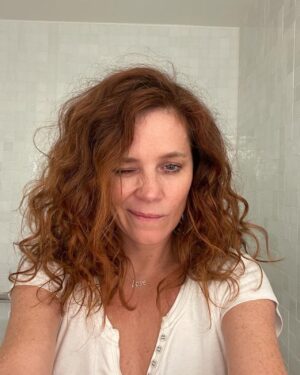 Anna Friel Instagram - Bed time thoughts…. Will my curls last till tomorrow. To wash or not to wash. That is the question.