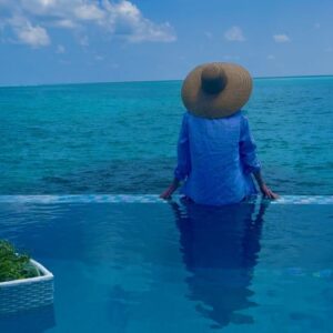 Anna Friel Instagram - Mama daughter holiday of a lifetime. Savouring every last moment with my boo before she flies the nest. We love this place so so much 🏝️✨❤️ @avanimaldives  #avanimaldives  @avani_hotels
