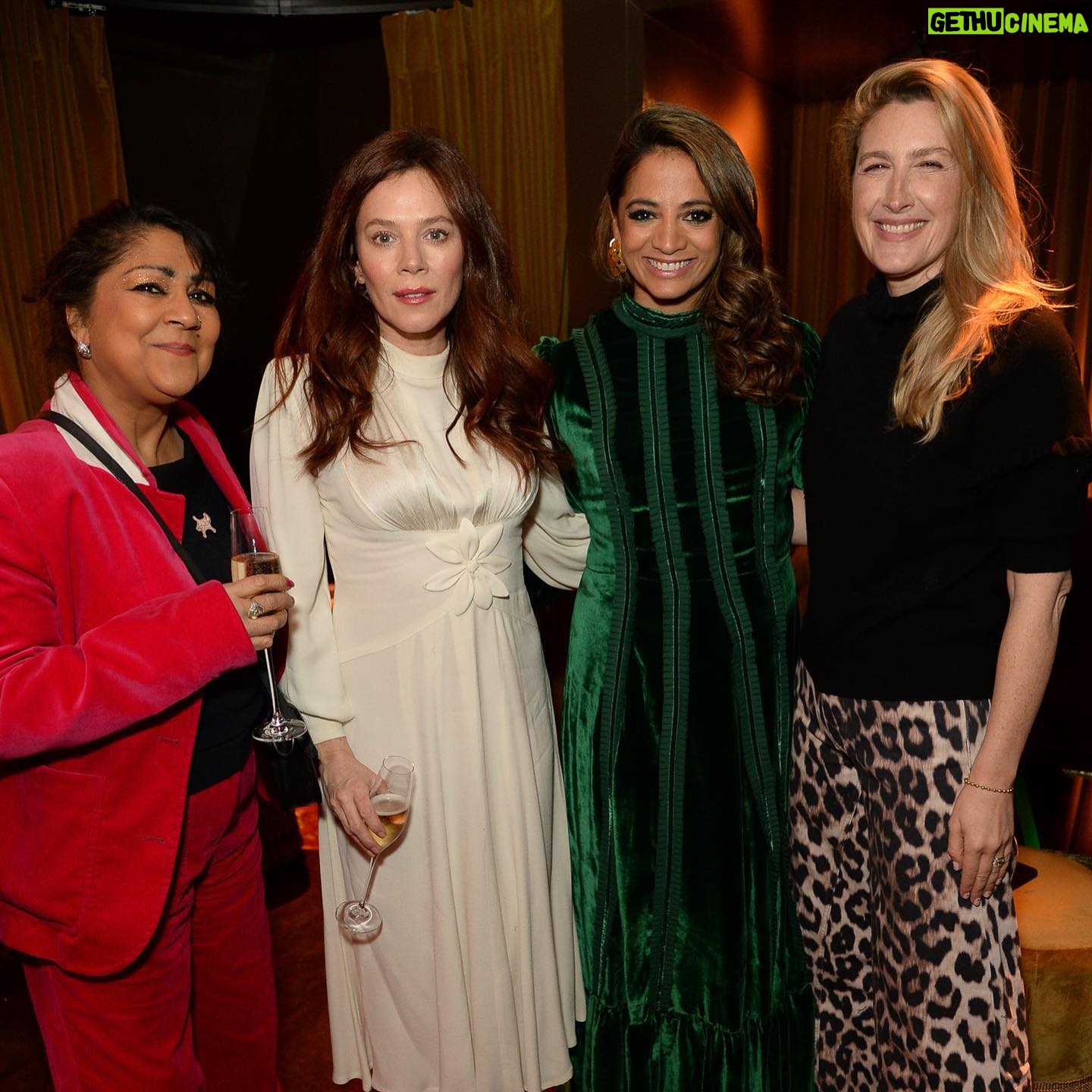 Anna Friel Instagram - Last night saw the annual KTW & The Wick Monday Muse dinner co-hosted by Founder Katy Wickremesinghe in partnership with Ewan Venters, CEO Hauser & Wirth, at Mount St. Restaurant & Rooms. The dinner was held in the Scottish Room to honour cultural female leaders, game-changers and future thinkers and celebrated this year’s theme of Cultural Collaboration, which included a bespoke poem by actress and poet Greta Bellamancia. @ktwlondon @ewanventers @hauserandwirth #mountstrestaurant #mountstreet #mayfair