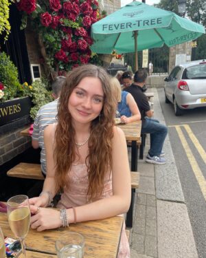 Anna Friel Instagram - Sorry but…. Proud, proud mama. I got very lucky. Love you my bunny boo. New adventures starting today. Xxxx #18 #adultlife , welcome 🤗@gracie_friel