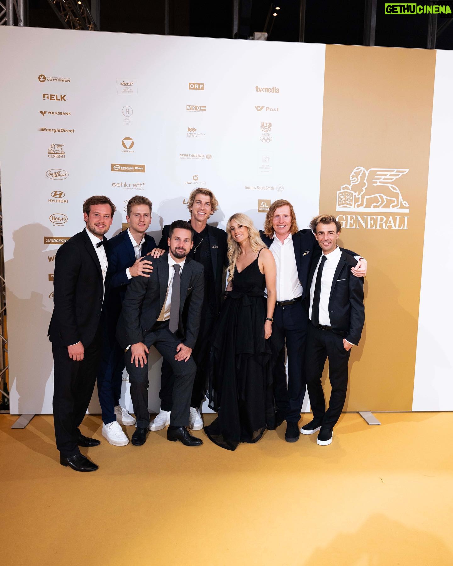 Anna Gasser Instagram - Austrian Sportsgala is in the books and what an inspiring night 🤩 Big congrats @eva.pinkelnig zur Sportlerin des Jahres - well deserved 💫🫶 and congratulations to all the other amazing Austrian athletes 👗Thanks for the beautiful dress @imaatufulani 📸 @leica_camera_austria