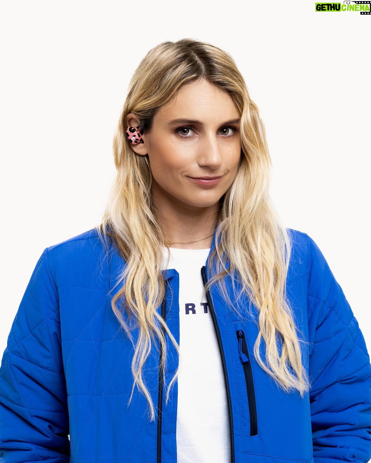 Anna Gasser Instagram - Love all about this collab🎵😻🏂! @skullcandy X @burtonsnowboards two of my favorite brands joined for a limited edition to celebrate self-expression and passion for outdoor playgrounds. What a perfect fit! #FindYourFrequency #SoundWithoutBoundaries