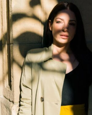 Anna Hopkins Instagram - 🫒🐟🍷- 📷 @sabbles