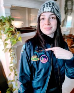 Anna Hopkins Instagram - Big fan of the transport union. #TheExpanse