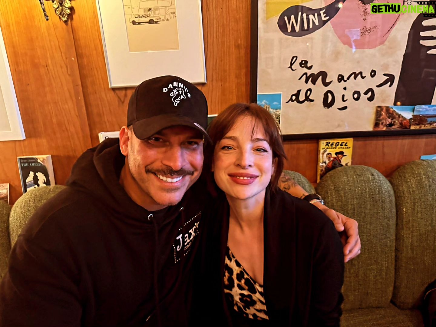 Anna Hopkins Instagram - Danny's x Vanderpump crossover 👀 @dannyspizzatavern @mrjaxtaylor